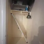 Shared House In Chakeshill Drive Pensionat Bristol