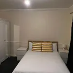 Shared House In Chakeshill Drive *