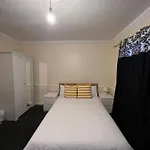 Shared House In Chakeshill Drive