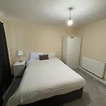Shared House In Chakeshill Drive