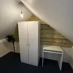 Shared House In Chakeshill Drive