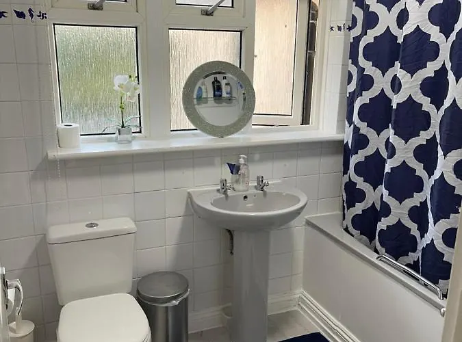 Shared House In Chakeshill Drive * 布里斯托