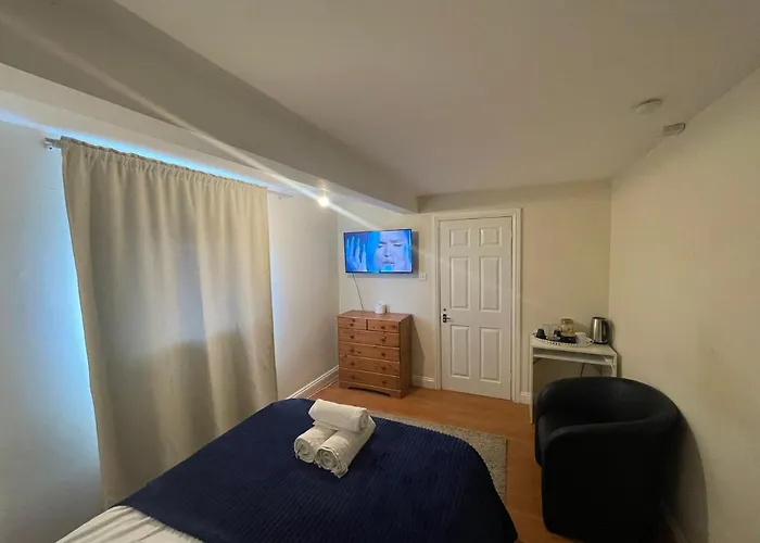 Shared House In Chakeshill Drive * 布里斯托