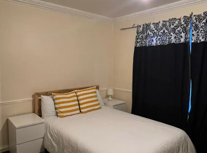 Penzion Shared House In Chakeshill Drive