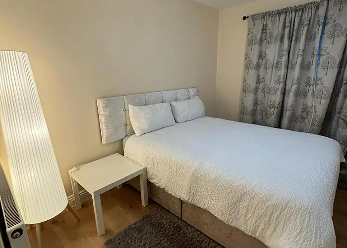 Shared House In Chakeshill Drive * 布里斯托