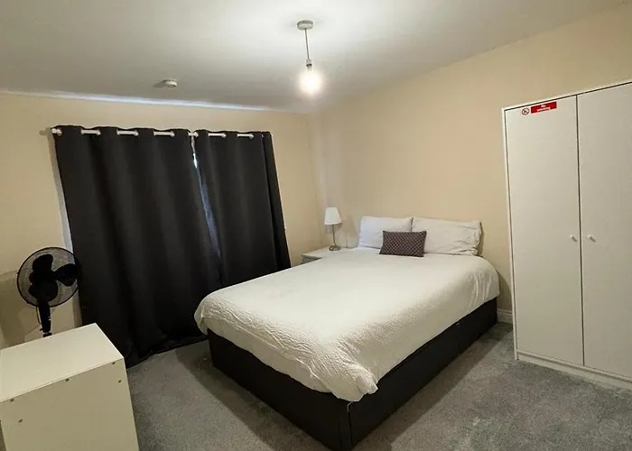 Shared House In Chakeshill Drive