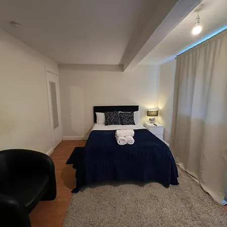 Shared House In Chakeshill Drive Guest house *