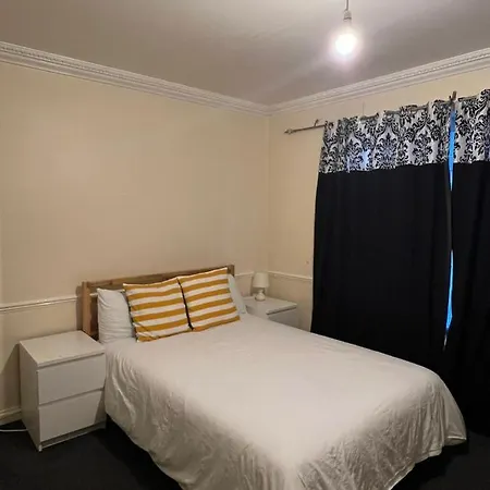 Penzion Shared House In Chakeshill Drive