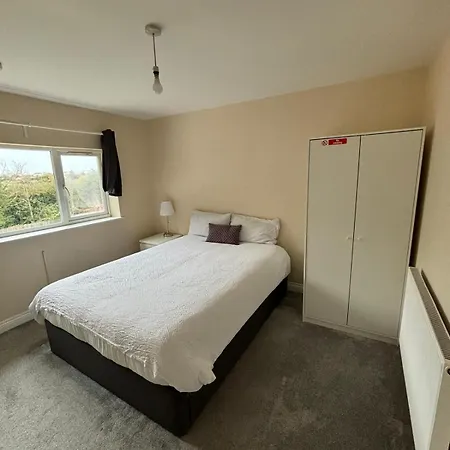 Shared House In Chakeshill Drive Gasthof Bristol