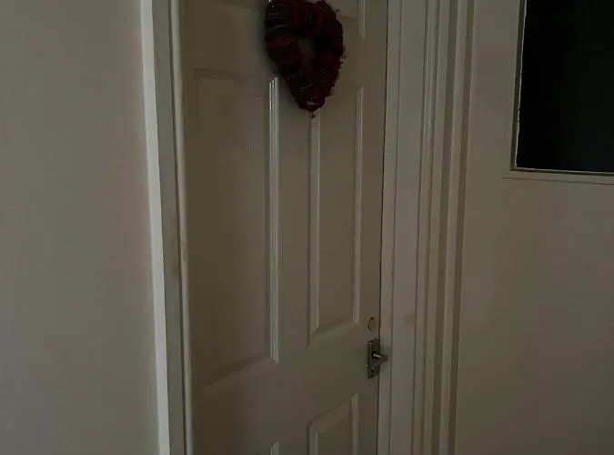 Shared House In Chakeshill Drive *