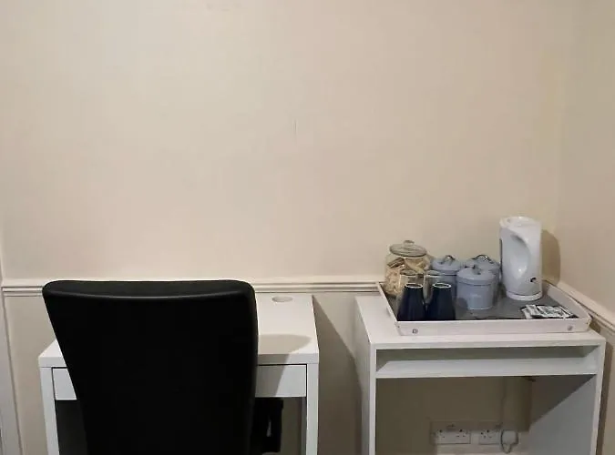 Casa de hóspedes Shared House In Chakeshill Drive *